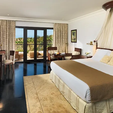 Отель Madrigueras Golf & - Adults Only 5*