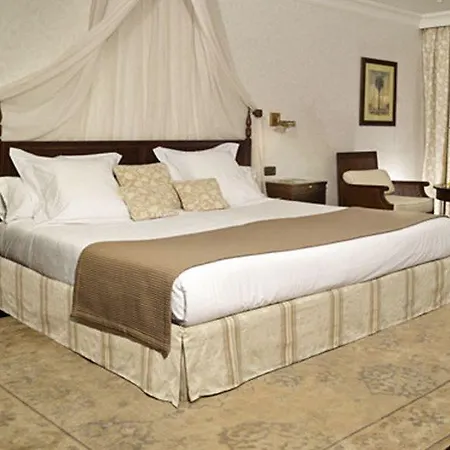 Отель Madrigueras Golf & - Adults Only