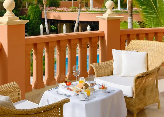 Готель Madrigueras Golf & - Adults Only 5*