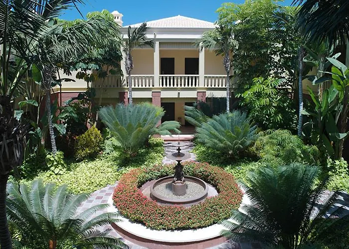 Madrigueras Golf & - Adults Only Готель