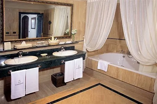 Madrigueras Golf & - Adults Only Готель