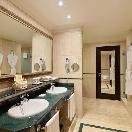 Madrigueras Golf & - Adults Only