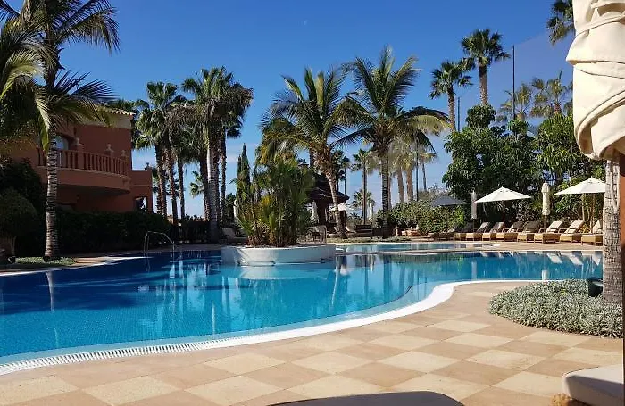Hotell Madrigueras Golf & - Adults Only